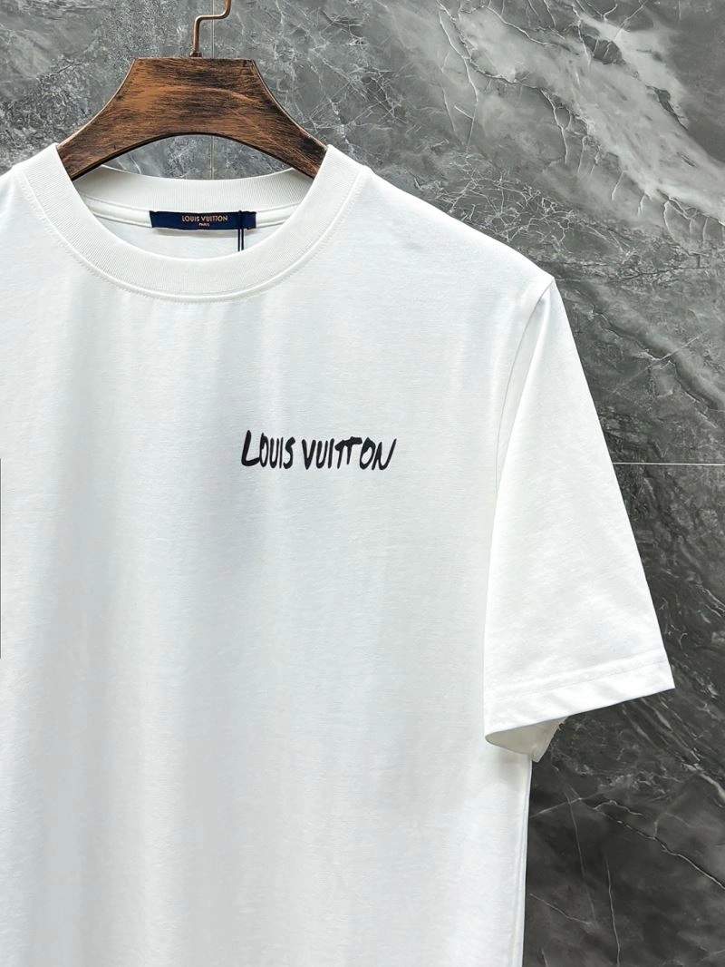 Louis Vuitton T-Shirts Lightweight 136190
