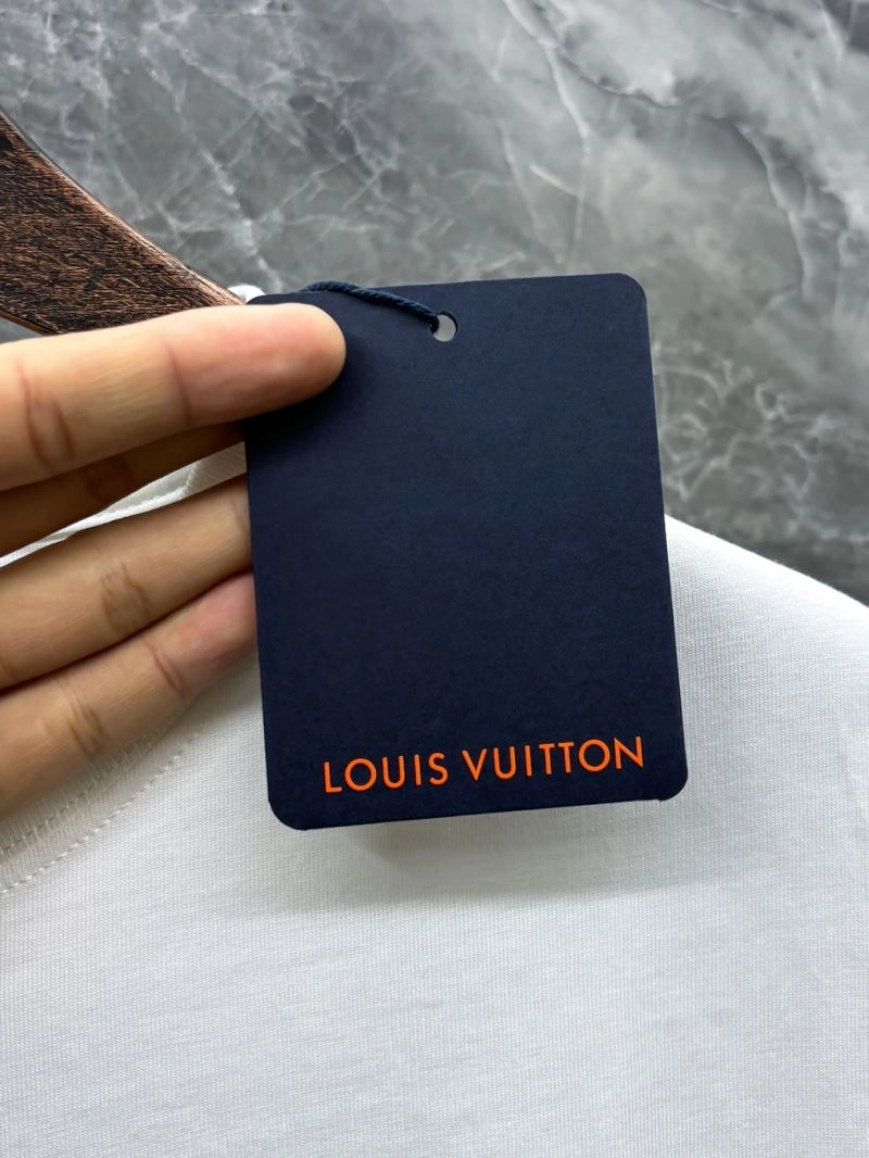 Practical Louis Vuitton T-Shirts 136192