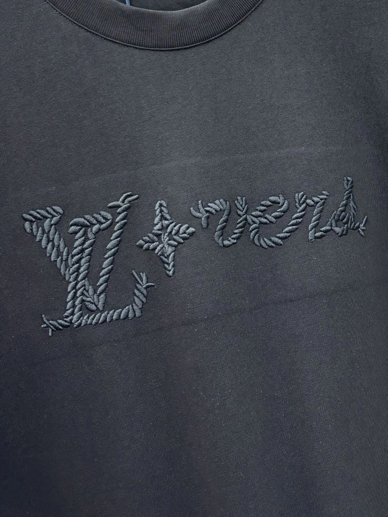 Tailored Louis Vuitton T-Shirts 136173