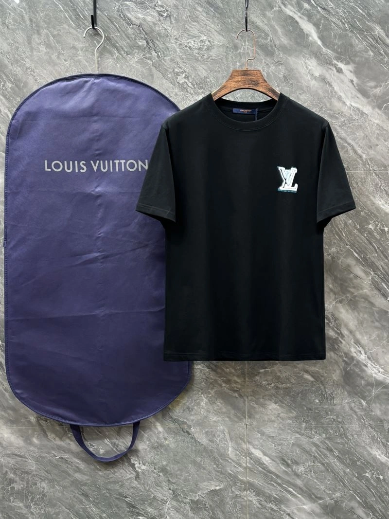 Vibrant Louis Vuitton T-Shirts 136194
