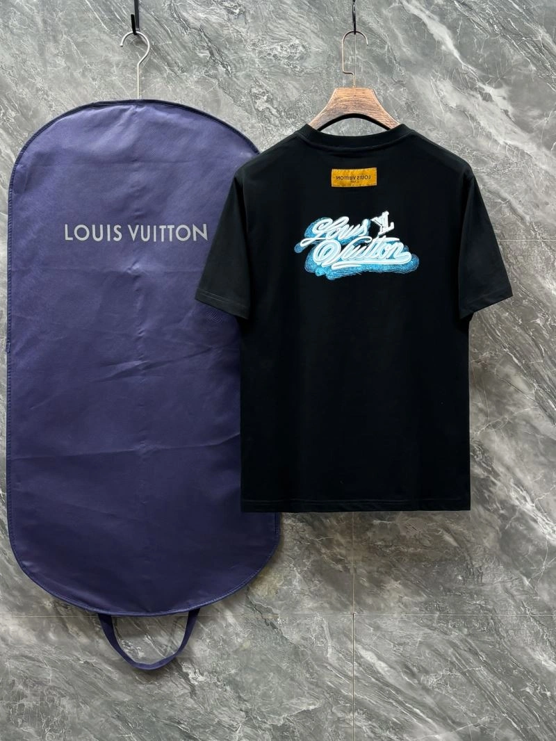 Vibrant Louis Vuitton T-Shirts 136194