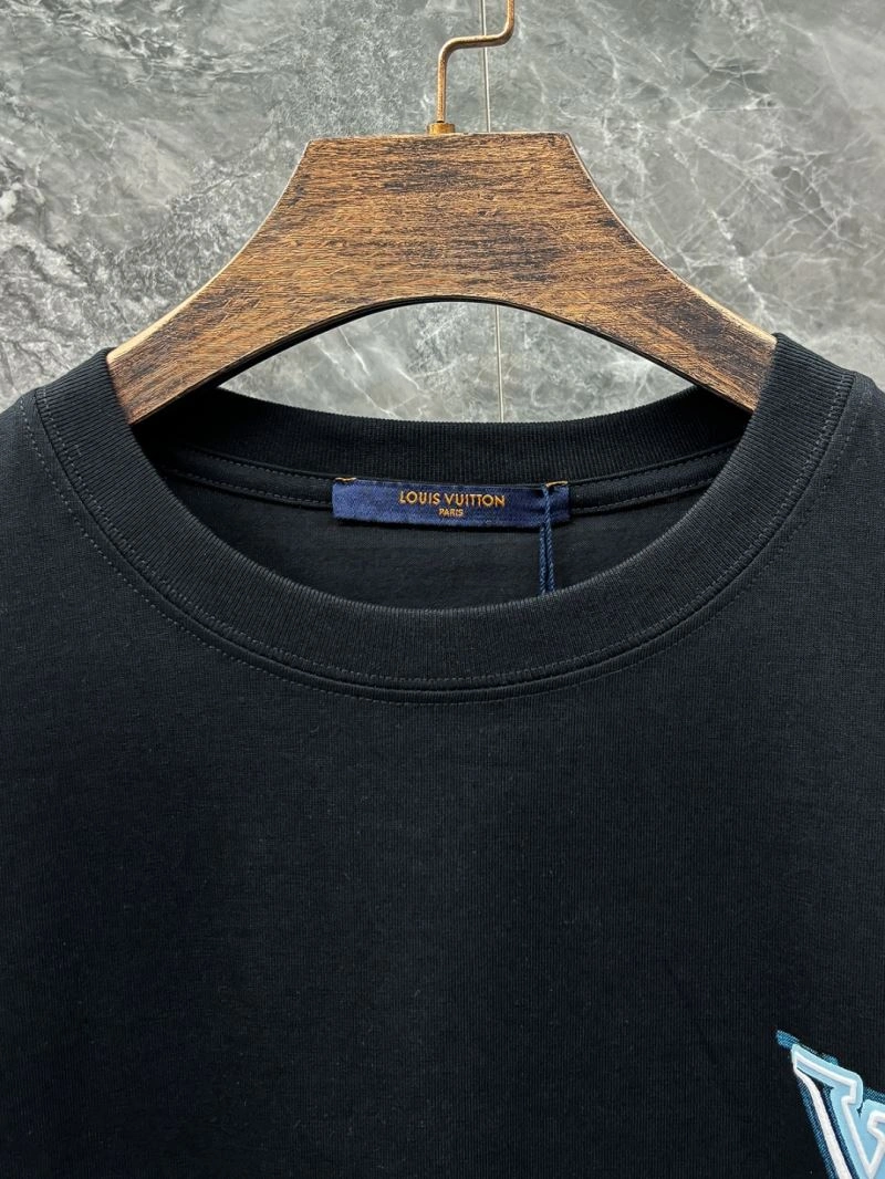 Vibrant Louis Vuitton T-Shirts 136194
