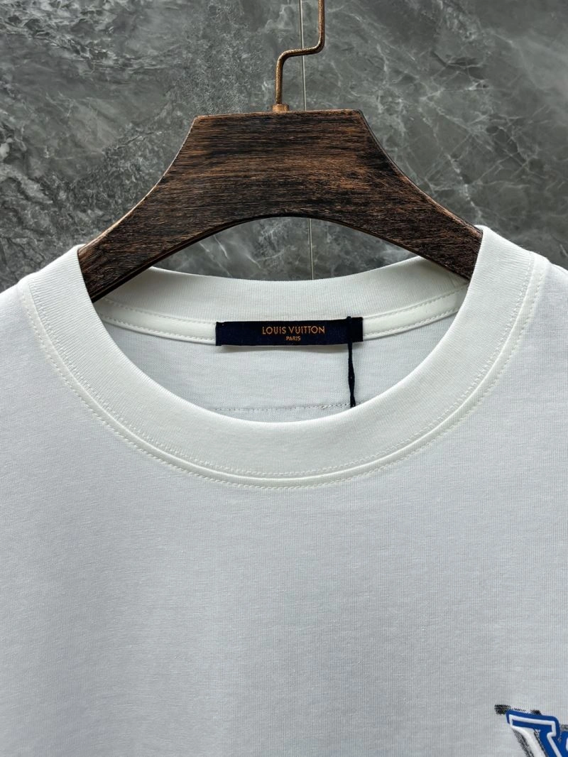 EyeCatching Louis Vuitton T-Shirts 136183