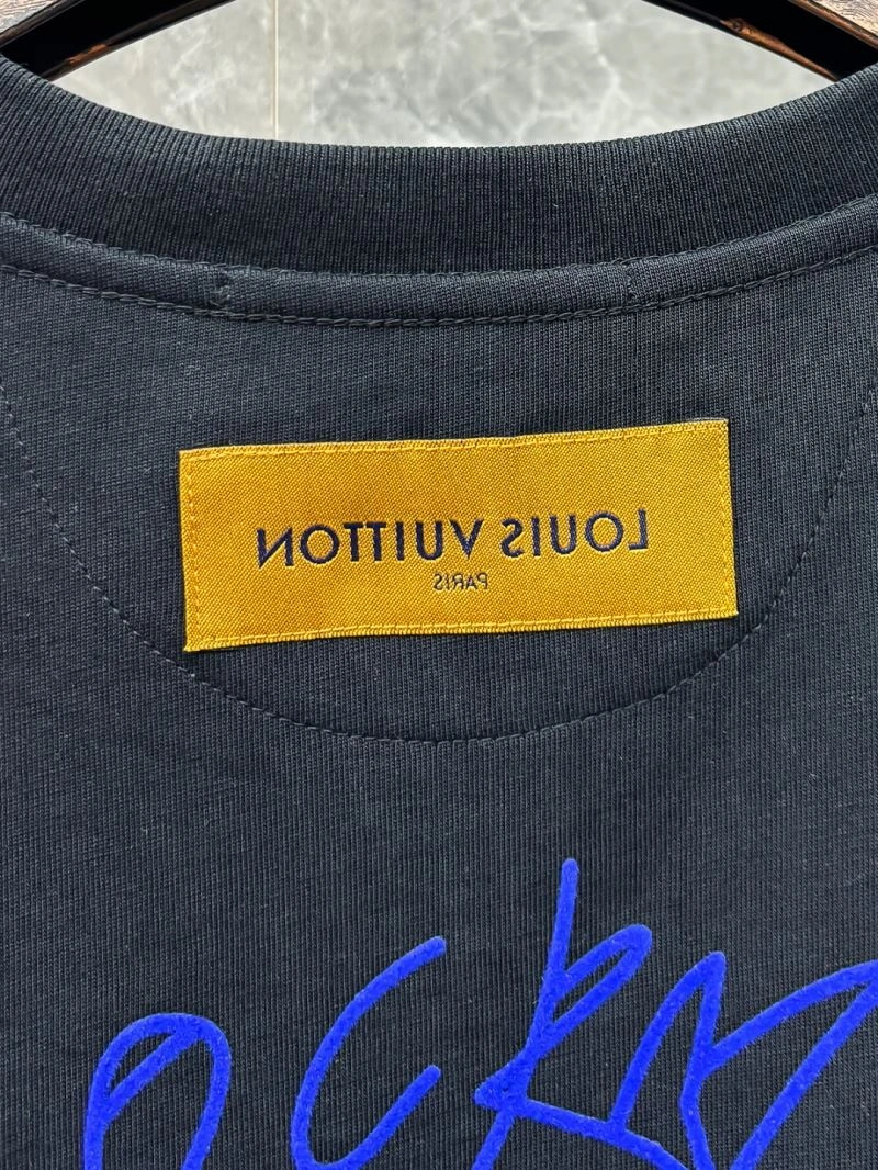 Louis Vuitton T-Shirts Neat 136171