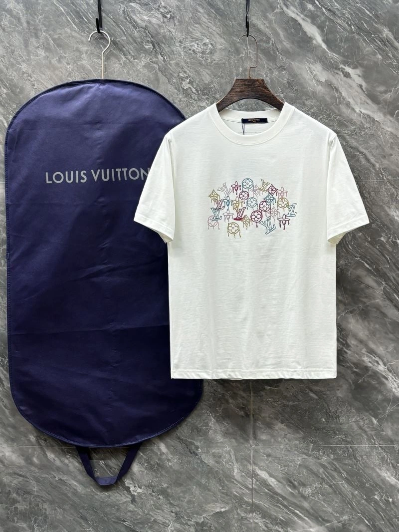Louis Vuitton T-Shirts Lightweight 136178