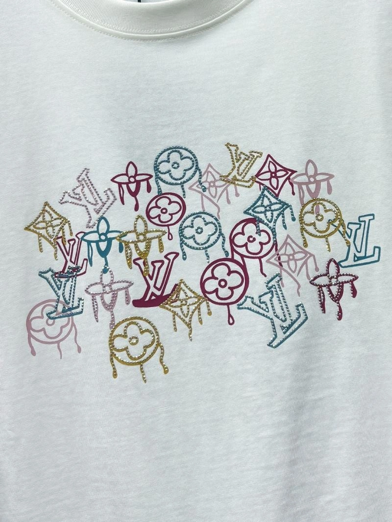 Louis Vuitton T-Shirts Lightweight 136178