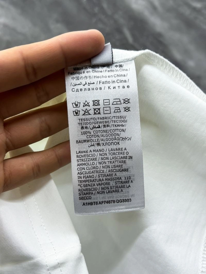 Louis Vuitton T-Shirts Lightweight 136178