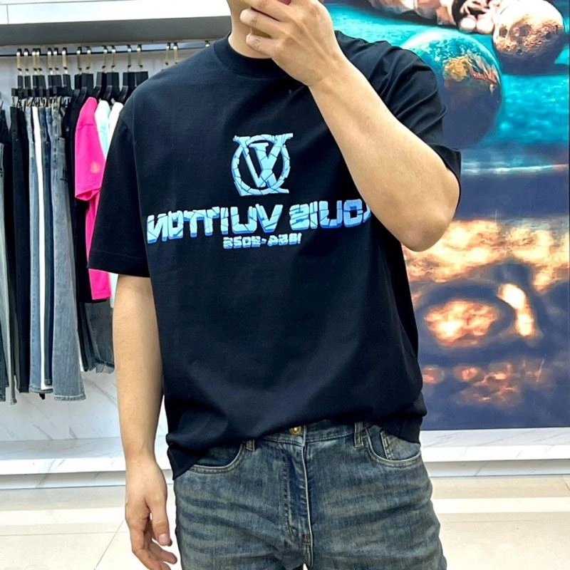 WaterResistant Louis Vuitton T-Shirts 136169
