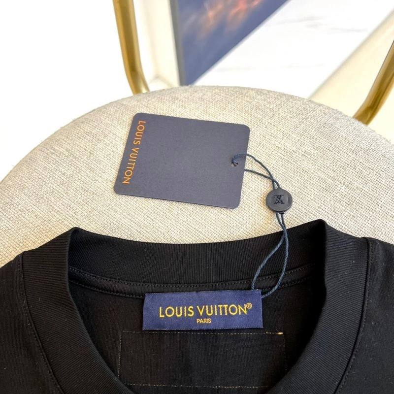 WaterResistant Louis Vuitton T-Shirts 136169