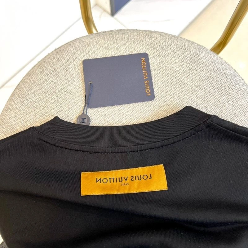 WaterResistant Louis Vuitton T-Shirts 136169