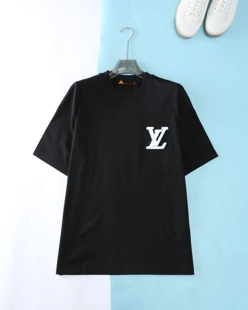 Tailored Louis Vuitton T-Shirts 136161