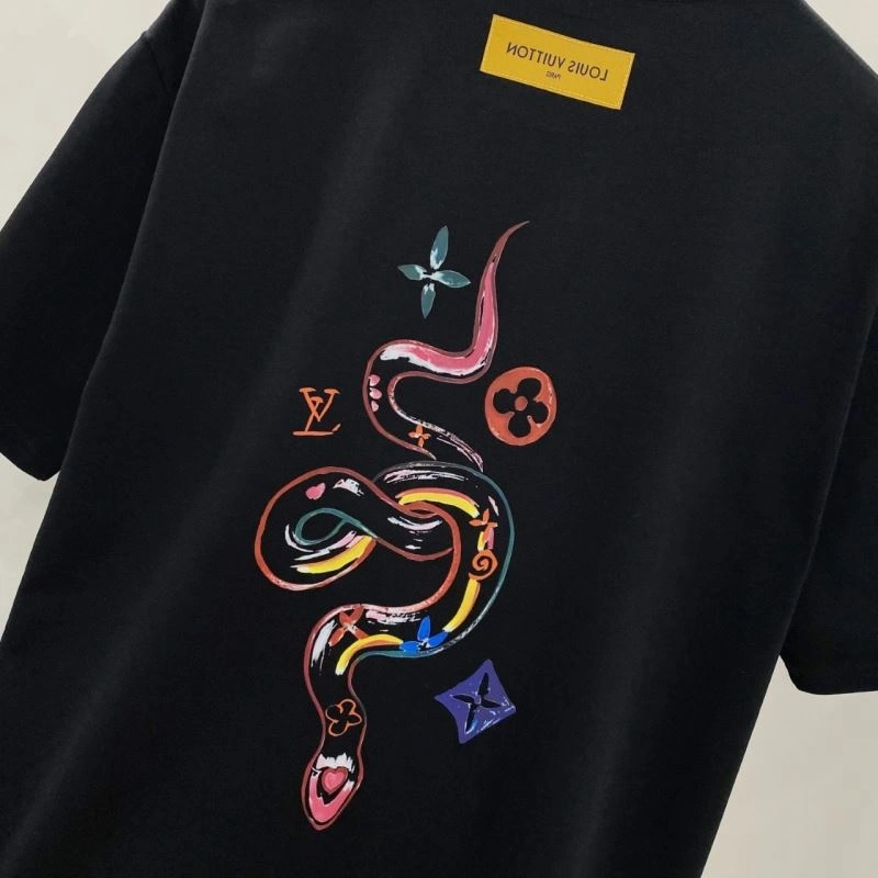 Louis Vuitton T-Shirts Sporty 136160