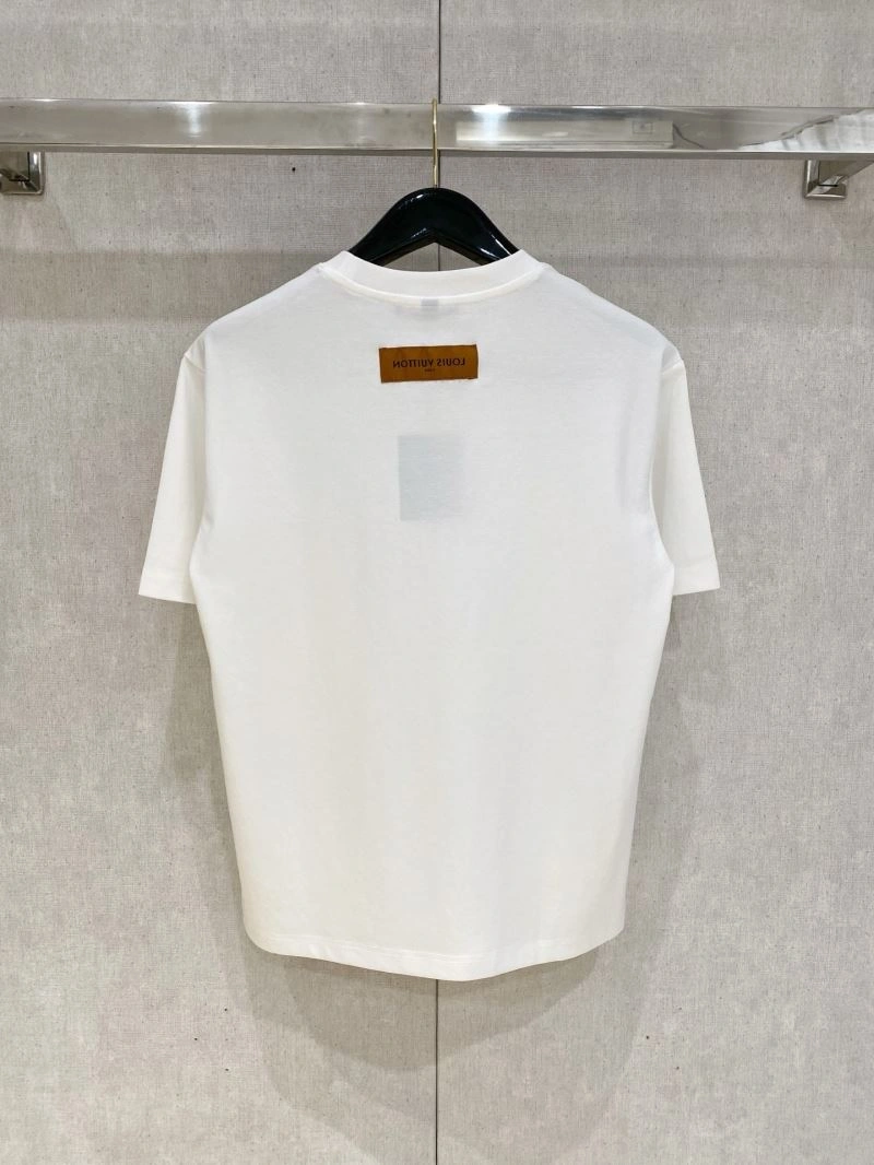 Effortless Louis Vuitton T-Shirts 136149