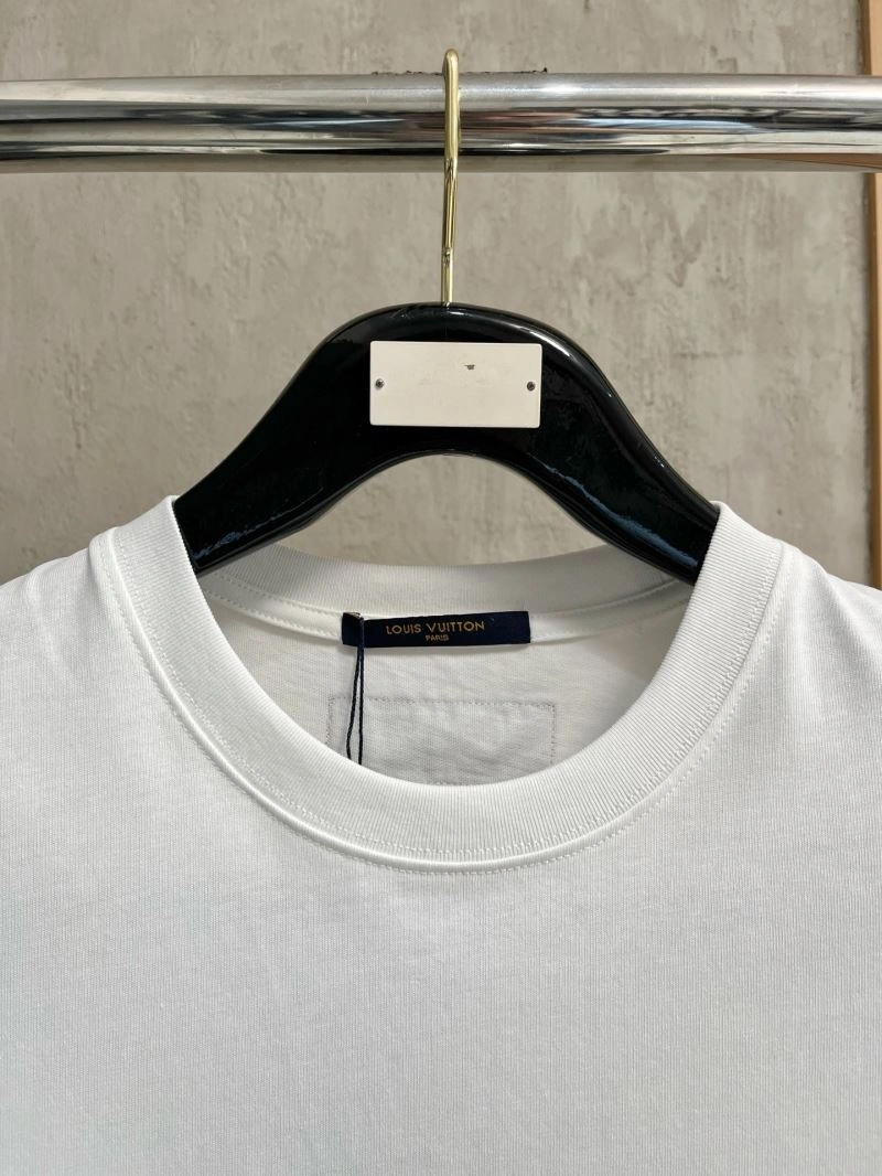 EyeCatching Louis Vuitton T-Shirts 136142