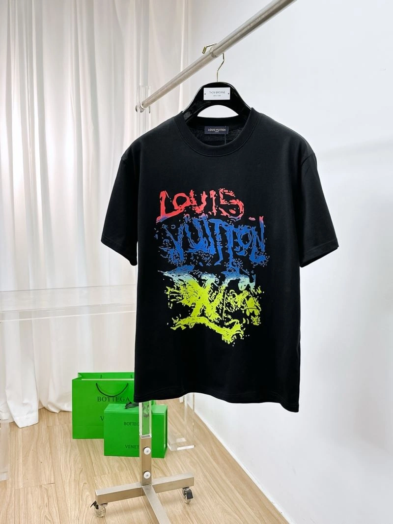 Contemporary Louis Vuitton T-Shirts 136138