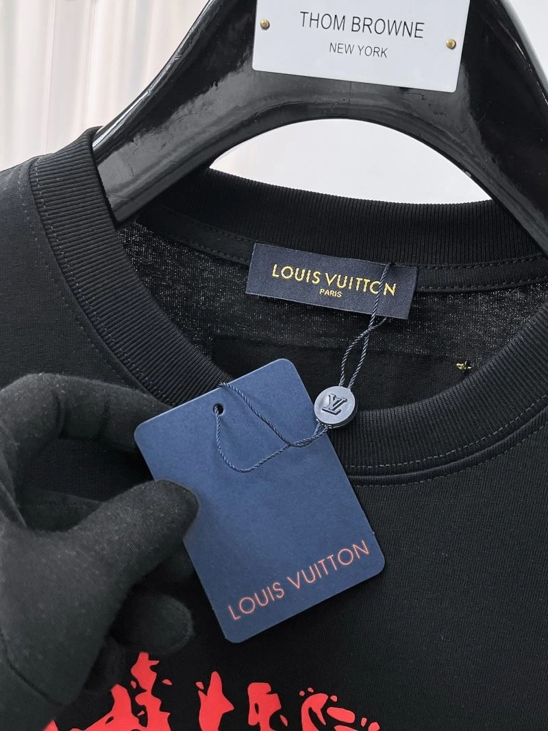 Contemporary Louis Vuitton T-Shirts 136138