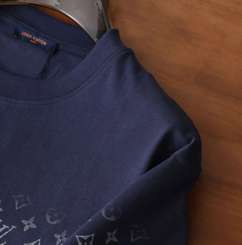 MoistureWicking Louis Vuitton T-Shirts 136141