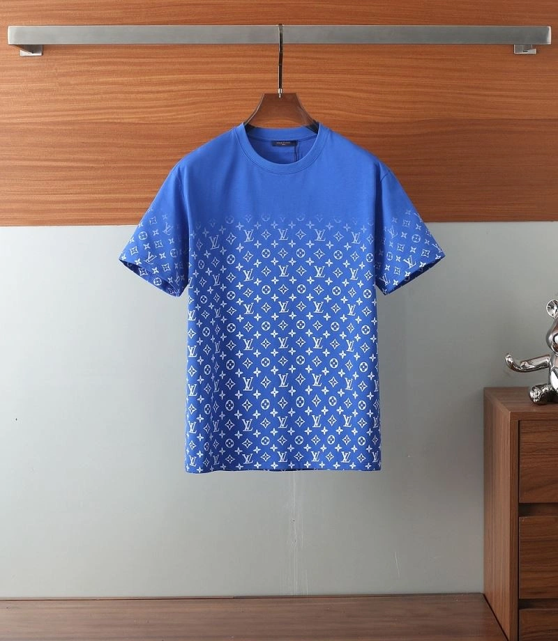 Fashionable Louis Vuitton T-Shirts 136135