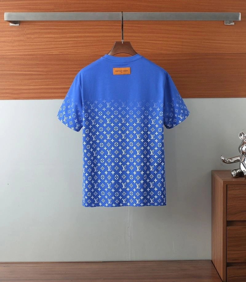 Fashionable Louis Vuitton T-Shirts 136135