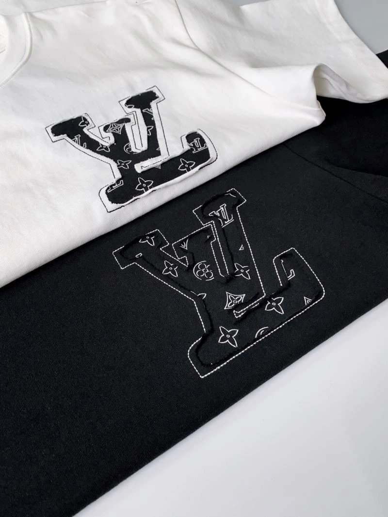 Lightweight Louis Vuitton T-Shirts 136147