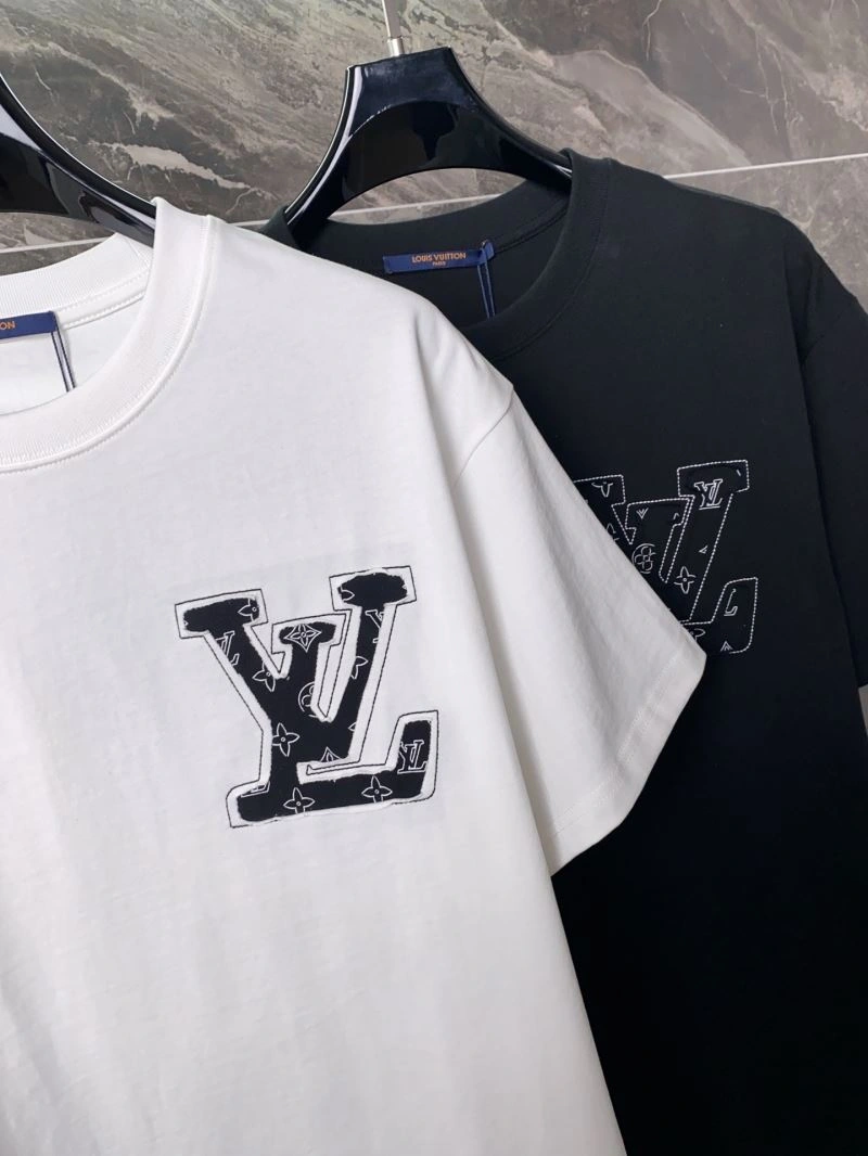 Lightweight Louis Vuitton T-Shirts 136147