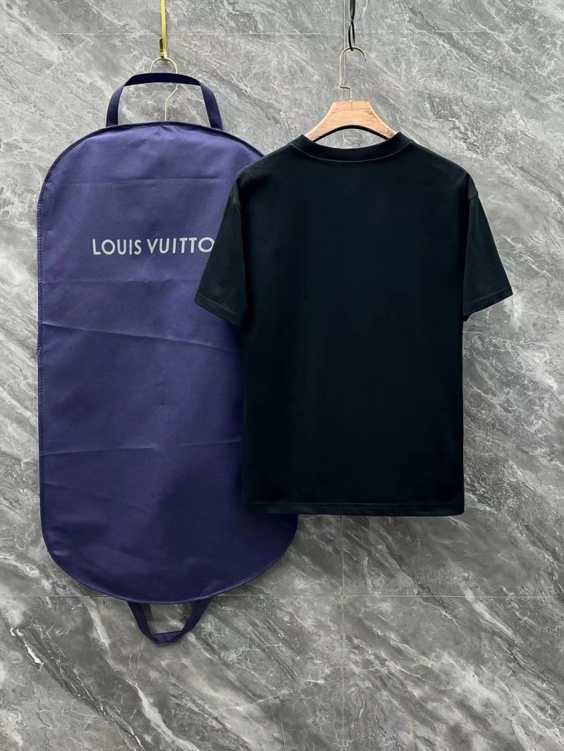 Louis Vuitton T-Shirts Contemporary 136148