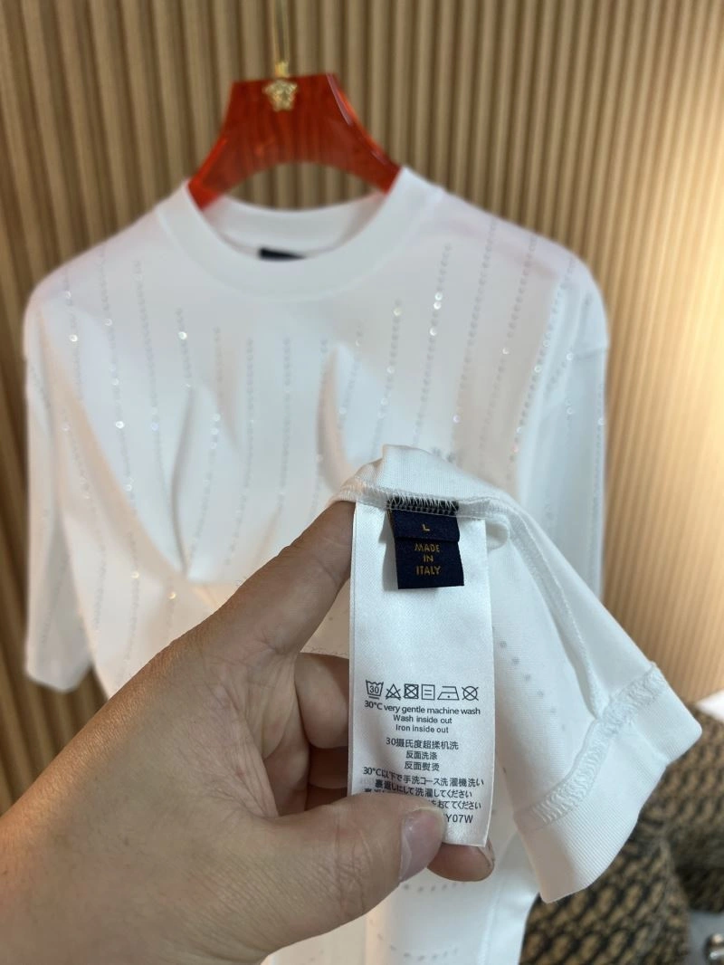 Louis Vuitton T-Shirts Trendsetting 136152