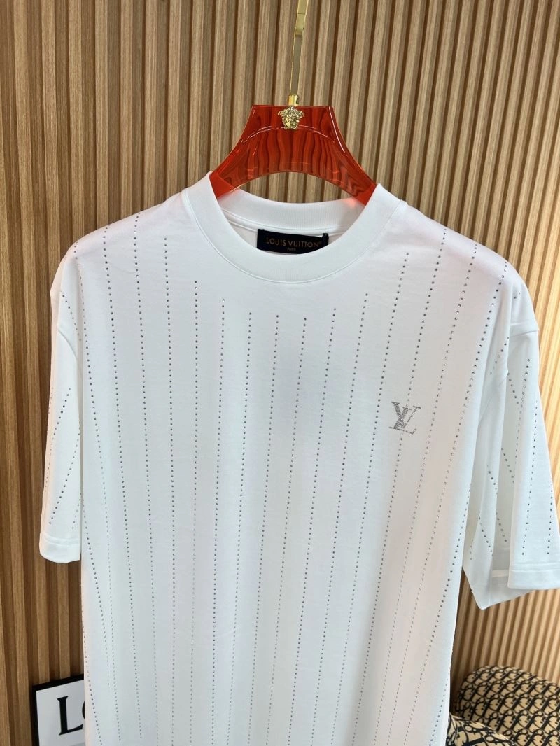 Louis Vuitton T-Shirts Trendsetting 136152