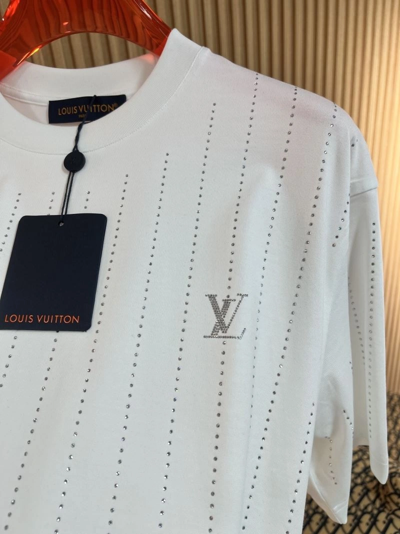 Louis Vuitton T-Shirts Trendsetting 136152