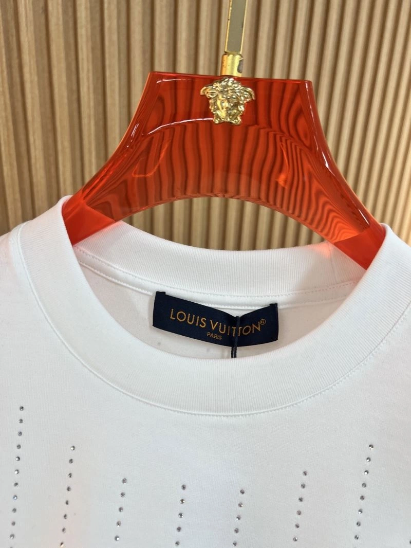 Louis Vuitton T-Shirts Trendsetting 136152
