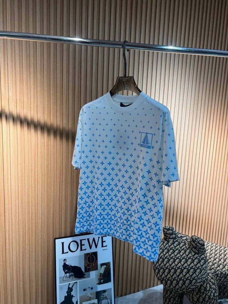 Elegant Louis Vuitton T-Shirts 136133