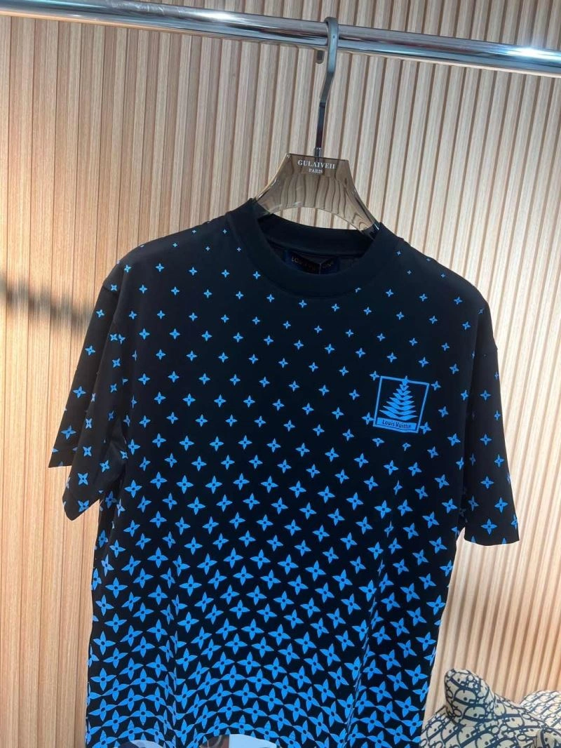 Cozy Louis Vuitton T-Shirts 136144