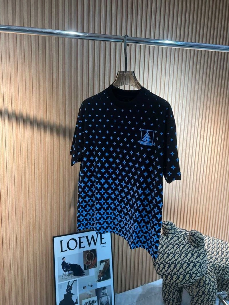 Cozy Louis Vuitton T-Shirts 136144