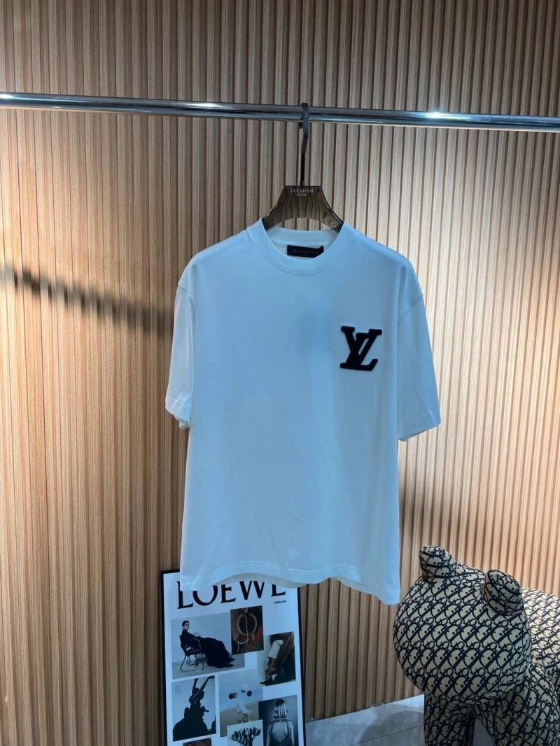 Louis Vuitton T-Shirts Durable 136129