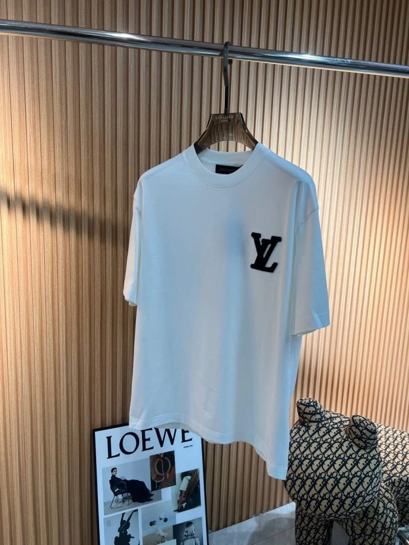 Louis Vuitton T-Shirts Durable 136129