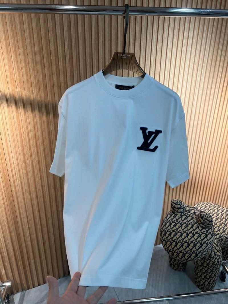 Louis Vuitton T-Shirts Durable 136129