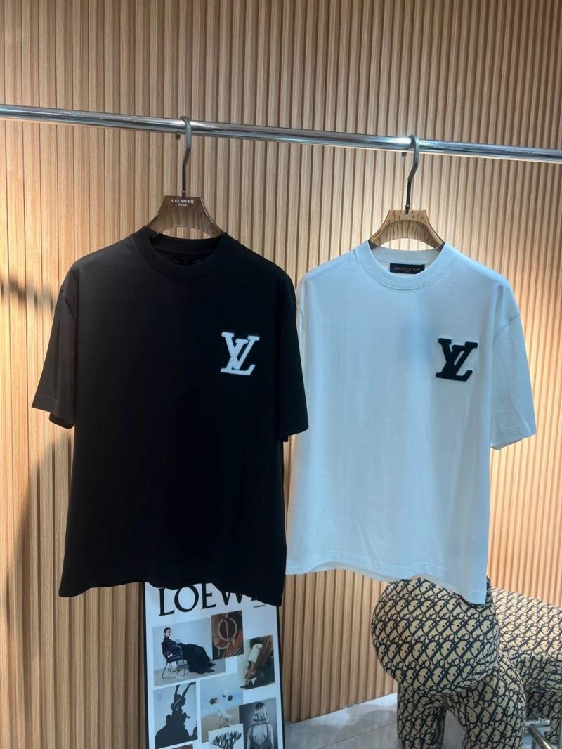 Louis Vuitton T-Shirts OdorResistant 136126