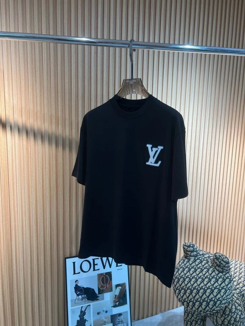 Louis Vuitton T-Shirts OdorResistant 136126
