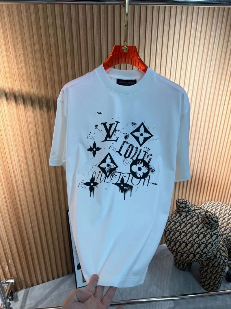 Durable Louis Vuitton T-Shirts 136125