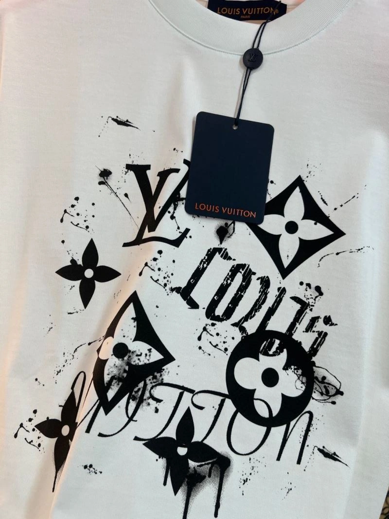 Durable Louis Vuitton T-Shirts 136125