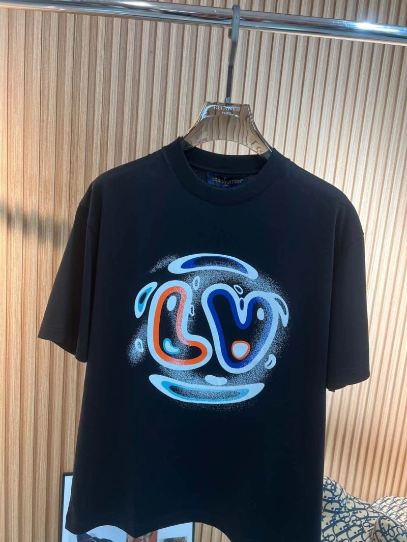 Louis Vuitton T-Shirts Stretchable 136143