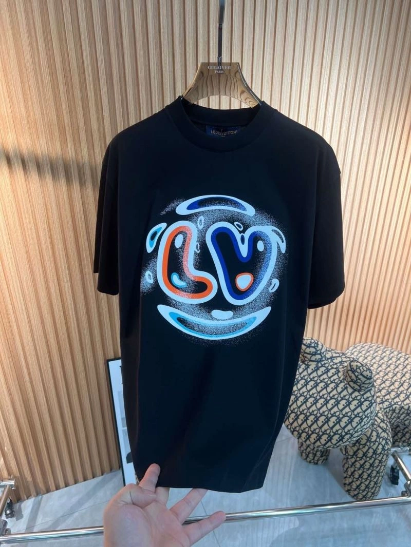 Louis Vuitton T-Shirts Stretchable 136143