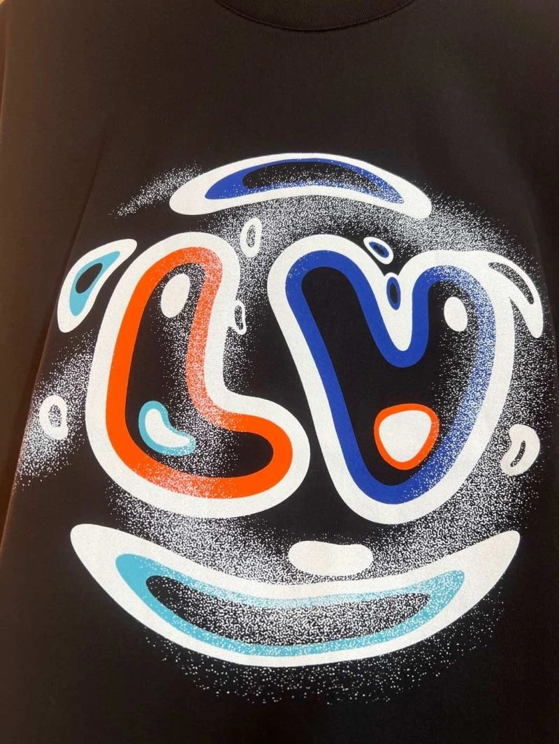 Louis Vuitton T-Shirts Stretchable 136143