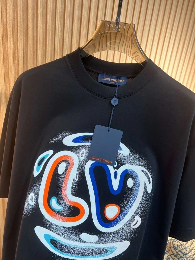 Louis Vuitton T-Shirts Stretchable 136143