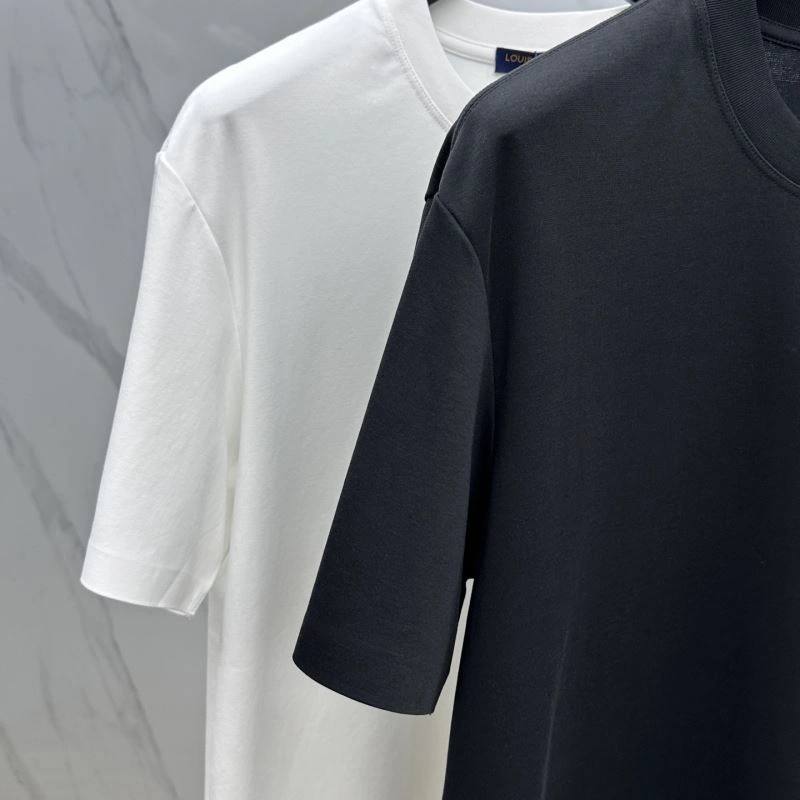 Breathable Louis Vuitton T-Shirts 136124