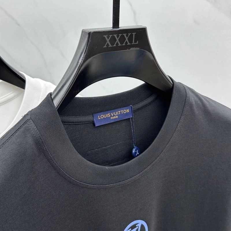 Breathable Louis Vuitton T-Shirts 136124