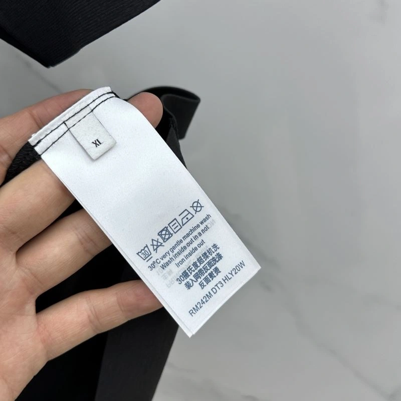 Breathable Louis Vuitton T-Shirts 136124