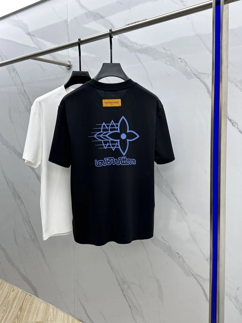 Breathable Louis Vuitton T-Shirts 136124