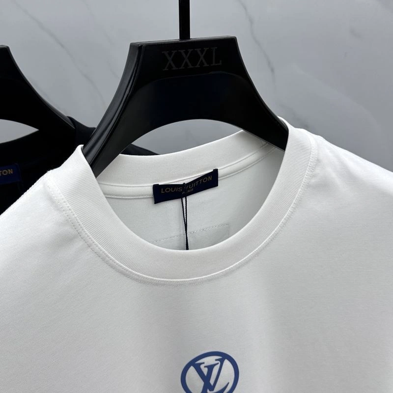Affordable Louis Vuitton T-Shirts 136123