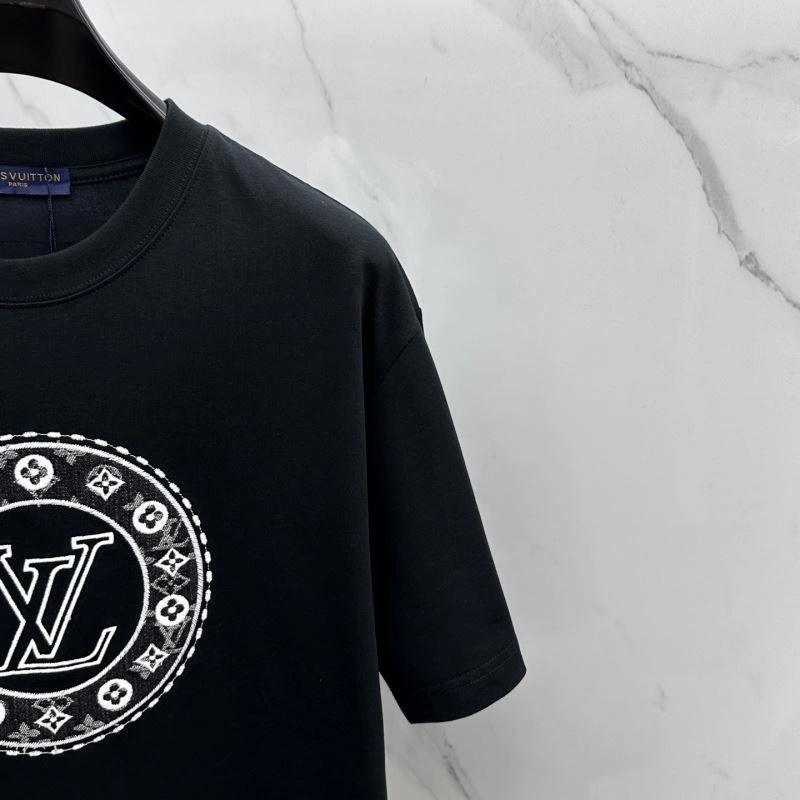 Louis Vuitton T-Shirts EasyMatch 136122